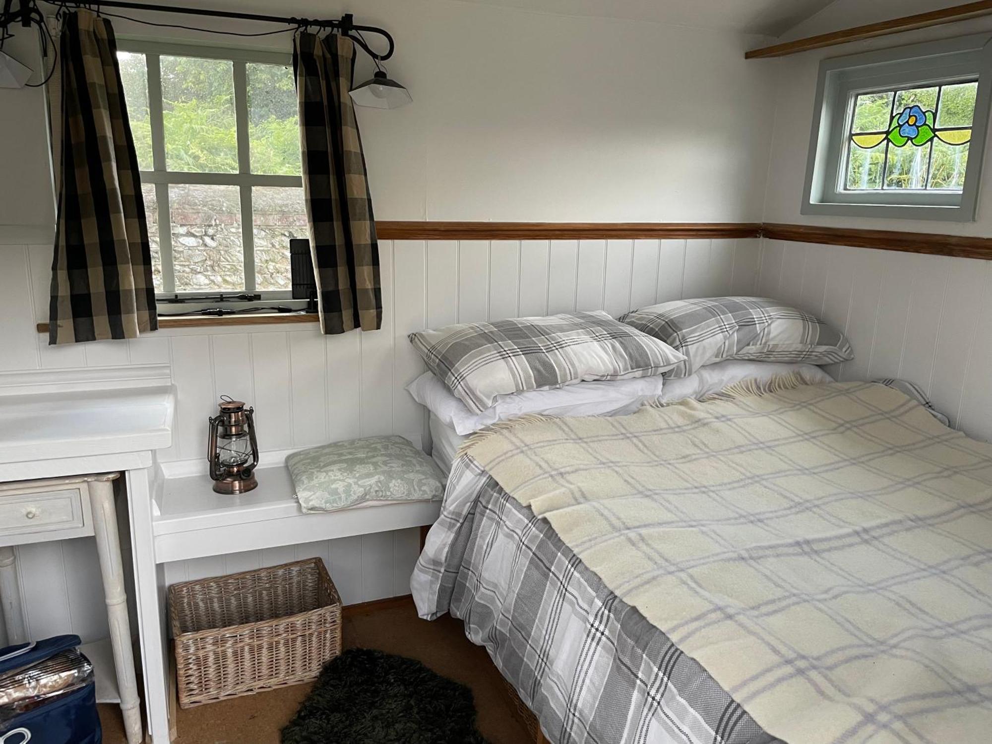 Up At The Barn Hotell Petworth Eksteriør bilde